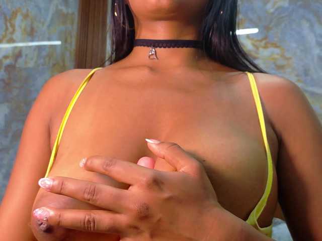 Mady29 live cam on BongaCams