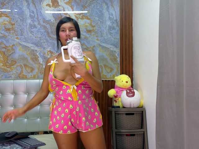 Mady29 live cam on BongaCams