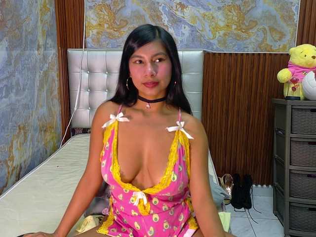 Mady29 live cam on BongaCams
