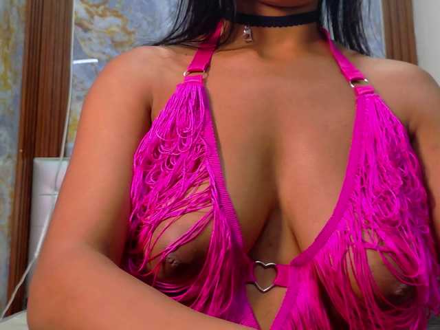 Mady29 live cam on BongaCams