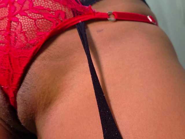 Mady29 live cam on BongaCams