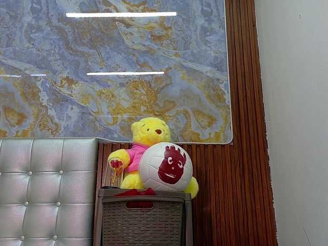 Mady29 live cam on BongaCams