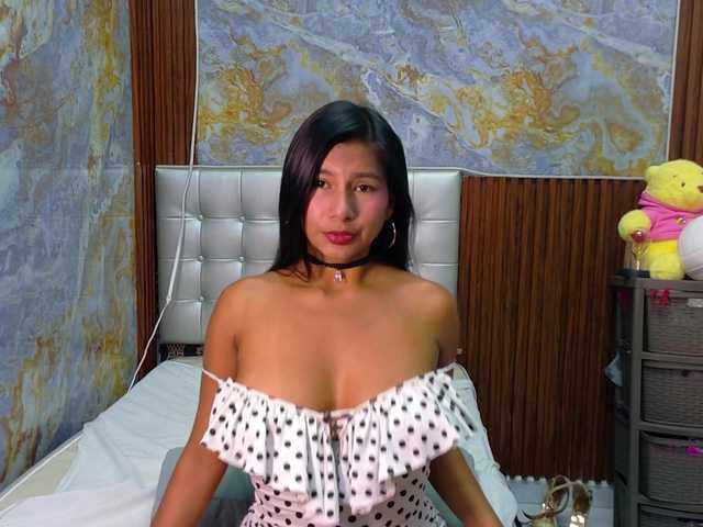 Mady29 live cam on BongaCams