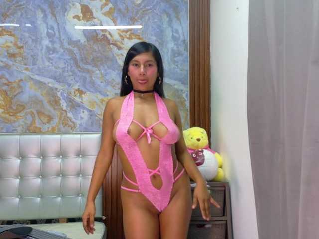 Mady29 live cam on BongaCams
