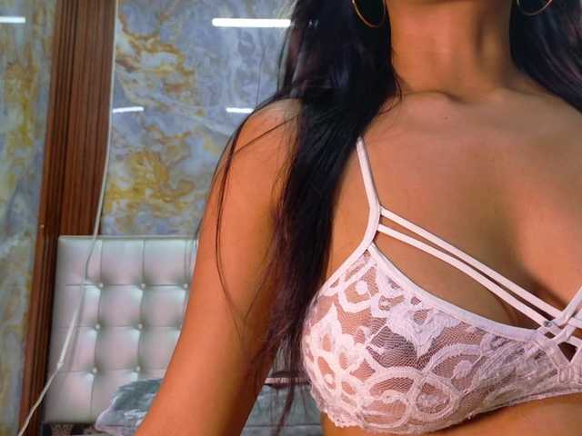 Mady29 live cam on BongaCams