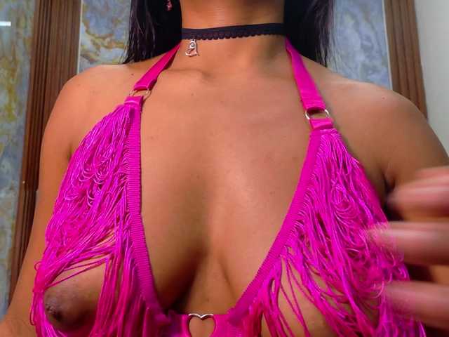 Mady29 live cam on BongaCams