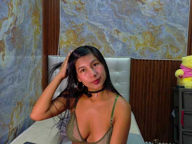 Mady29 live cam on BongaCams