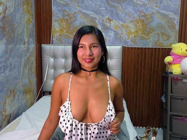 Mady29 live cam on BongaCams