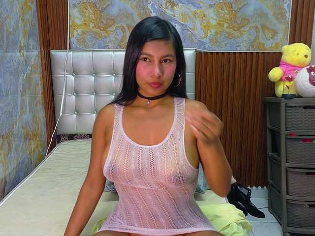 Mady29 live cam on BongaCams