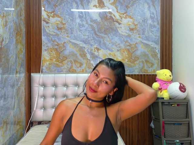 Mady29 live cam on BongaCams