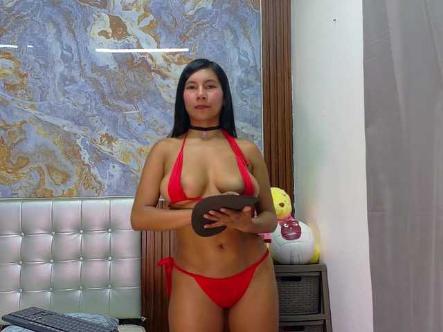 Mady29 live cam on BongaCams