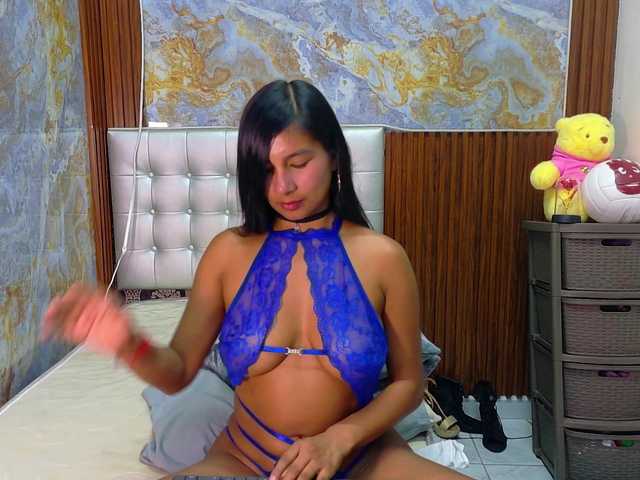Mady29 live cam on BongaCams