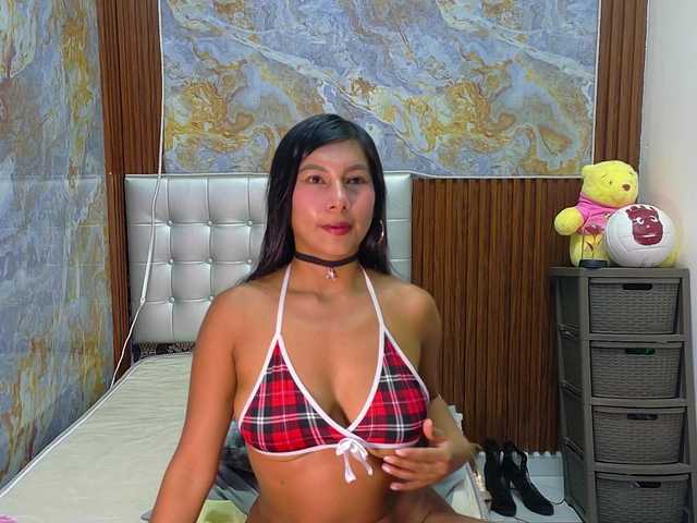 Mady29 live cam on BongaCams