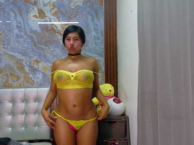 Mady29 live cam on BongaCams