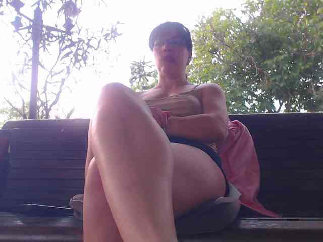 AnnBigLabia webcam
