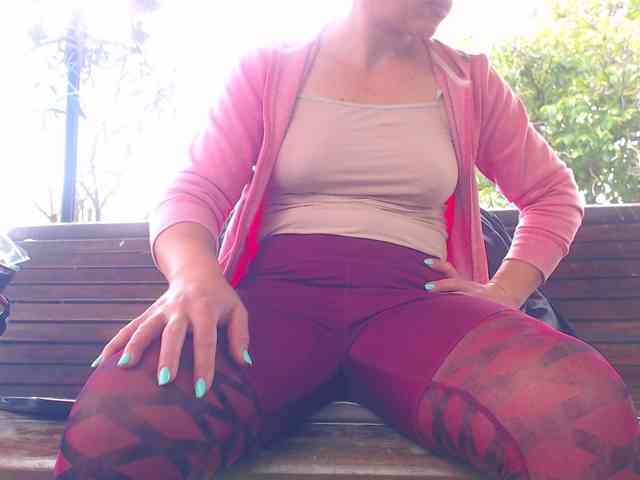 AnnBigLabia webcam