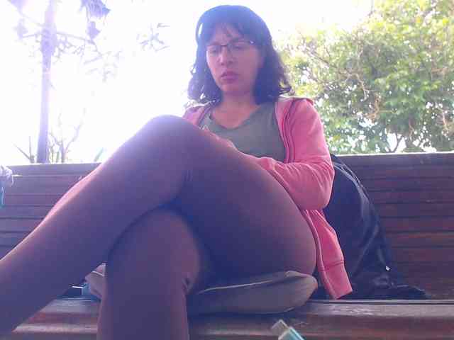 Model: AnnBigLabia
