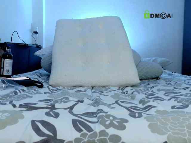 FelicityBrigitte webcam