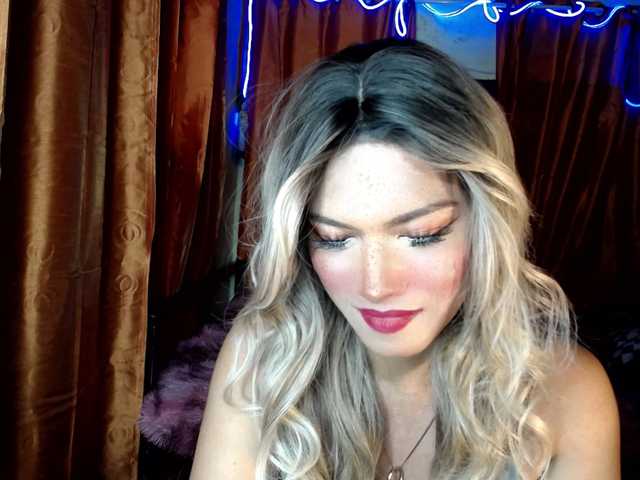 QueenMorganaxx live webcam show