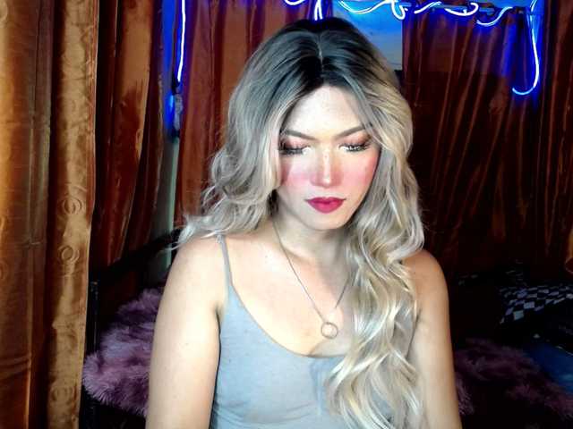 QueenMorganaxx live webcam show