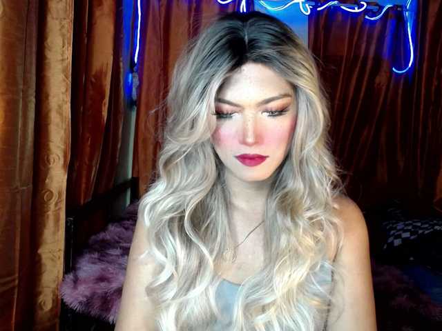 QueenMorganaxx live webcam show