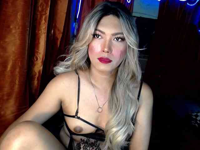 Queensabbyvee Live Webcam on BongaCams
