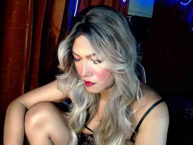 Queensabbyvee Live Webcam on BongaCams