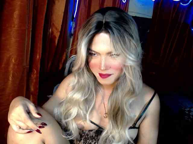 Queensabbyvee Live Webcam on BongaCams