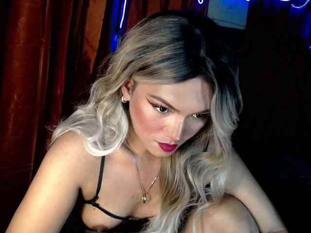 Queensabbyvee Live Webcam on BongaCams