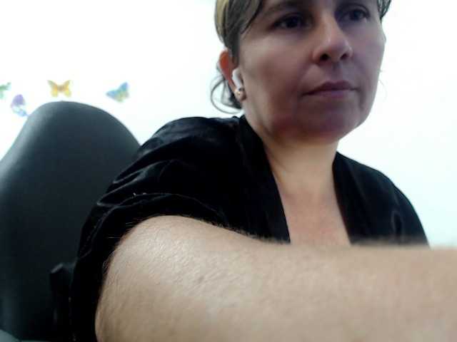  victoria-jones chat room