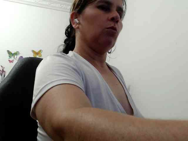 victoria-jones webcam