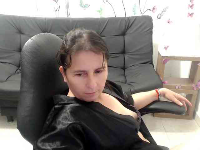 victoria-jones webcam