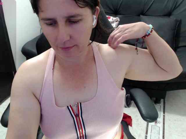 victoria-jones webcam