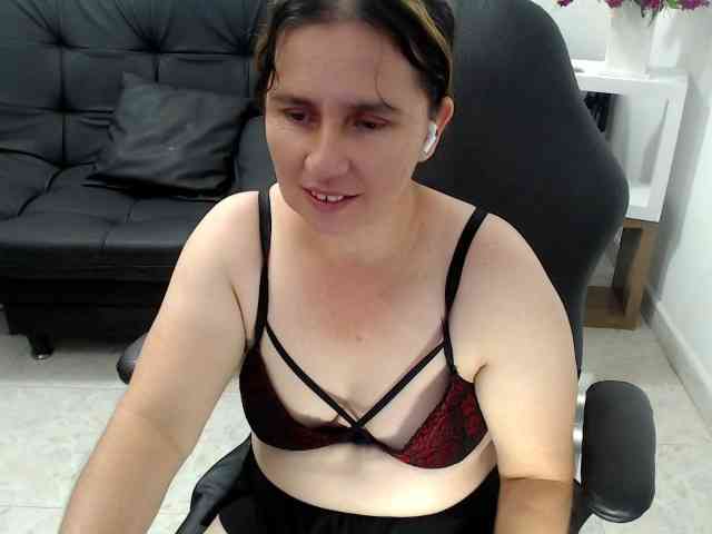 victoria-jones webcam