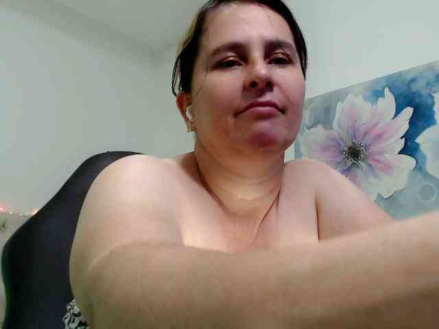 victoria-jones webcam