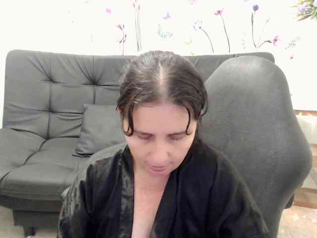 victoria-jones webcam