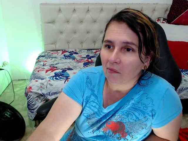 victoria-jones webcam