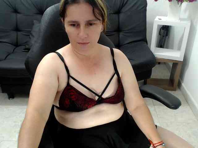 victoria-jones webcam