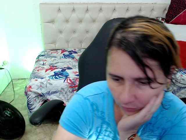 victoria-jones webcam