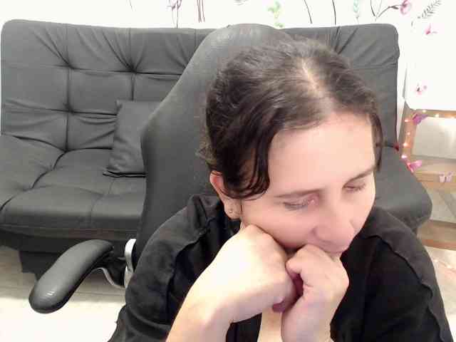 victoria-jones webcam