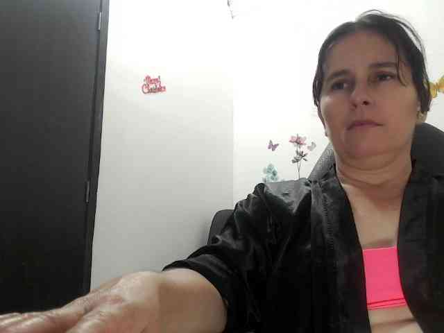 victoria-jones webcam
