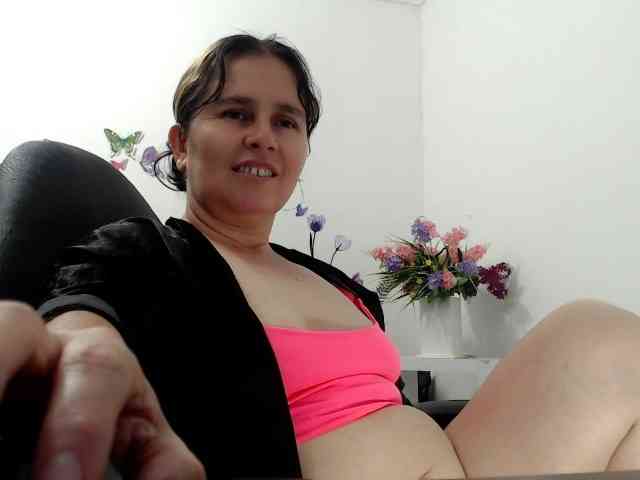 victoria-jones webcam
