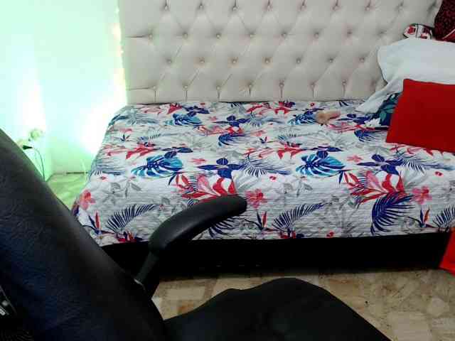 victoria-jones webcam