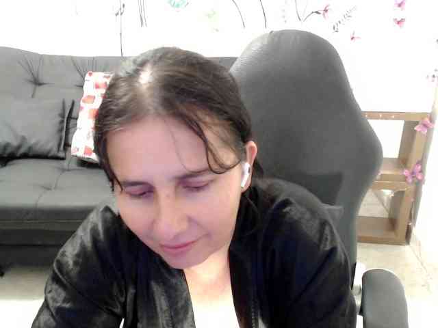 victoria-jones webcam