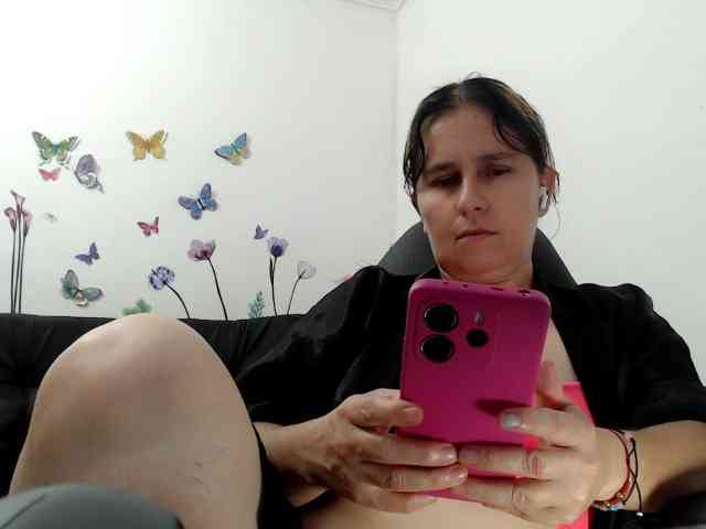 victoria-jones webcam