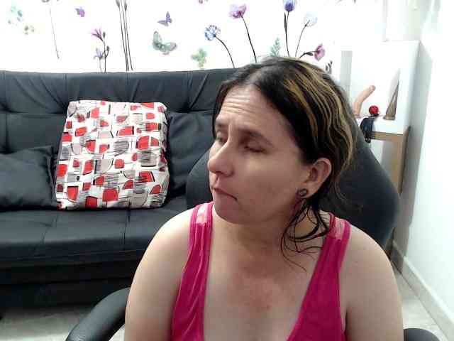 victoria-jones webcam