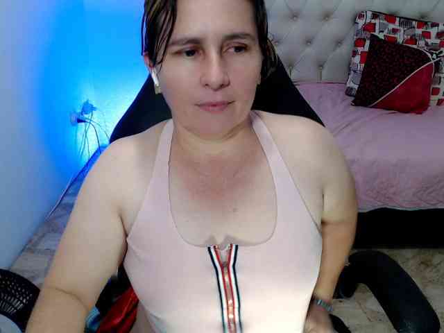 victoria-jones webcam