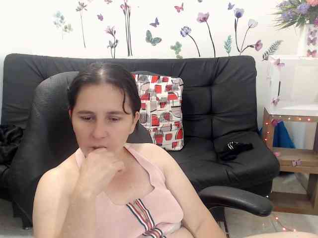 victoria-jones webcam