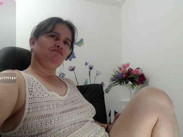 victoria-jones webcam