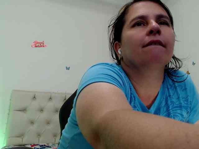 victoria-jones webcam